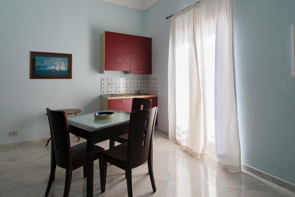Casa La Serissa Trapani Habitación foto