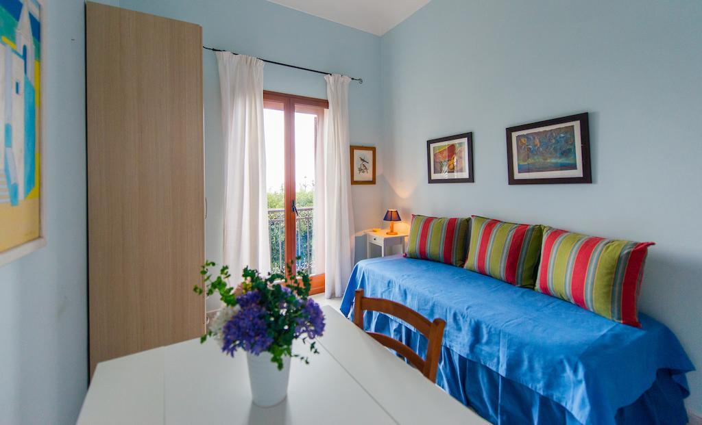 Casa La Serissa Trapani Habitación foto
